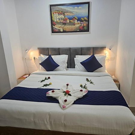 Отель Pearl Residency Ayoor Экстерьер фото