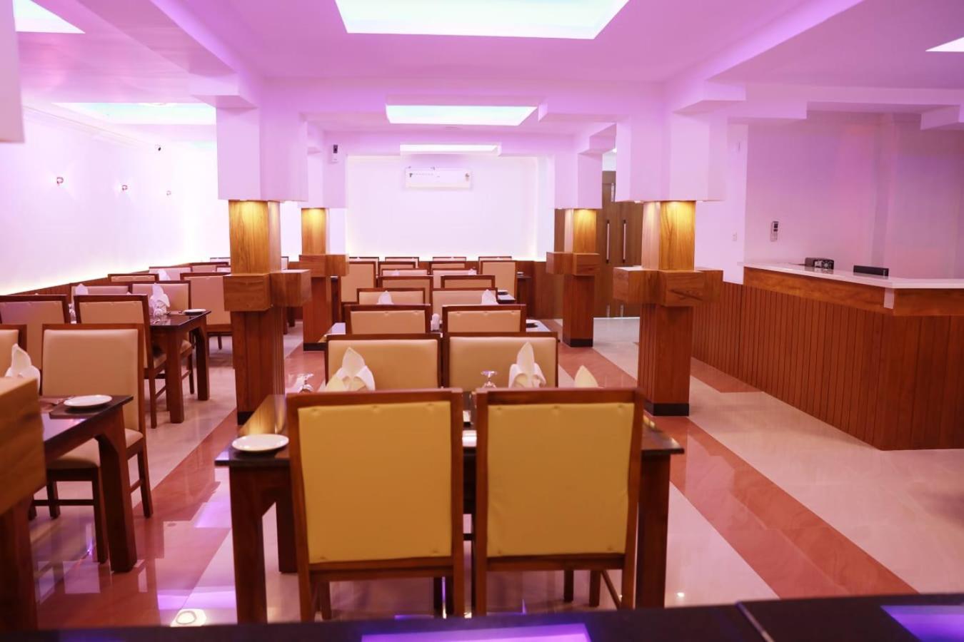 Отель Pearl Residency Ayoor Экстерьер фото