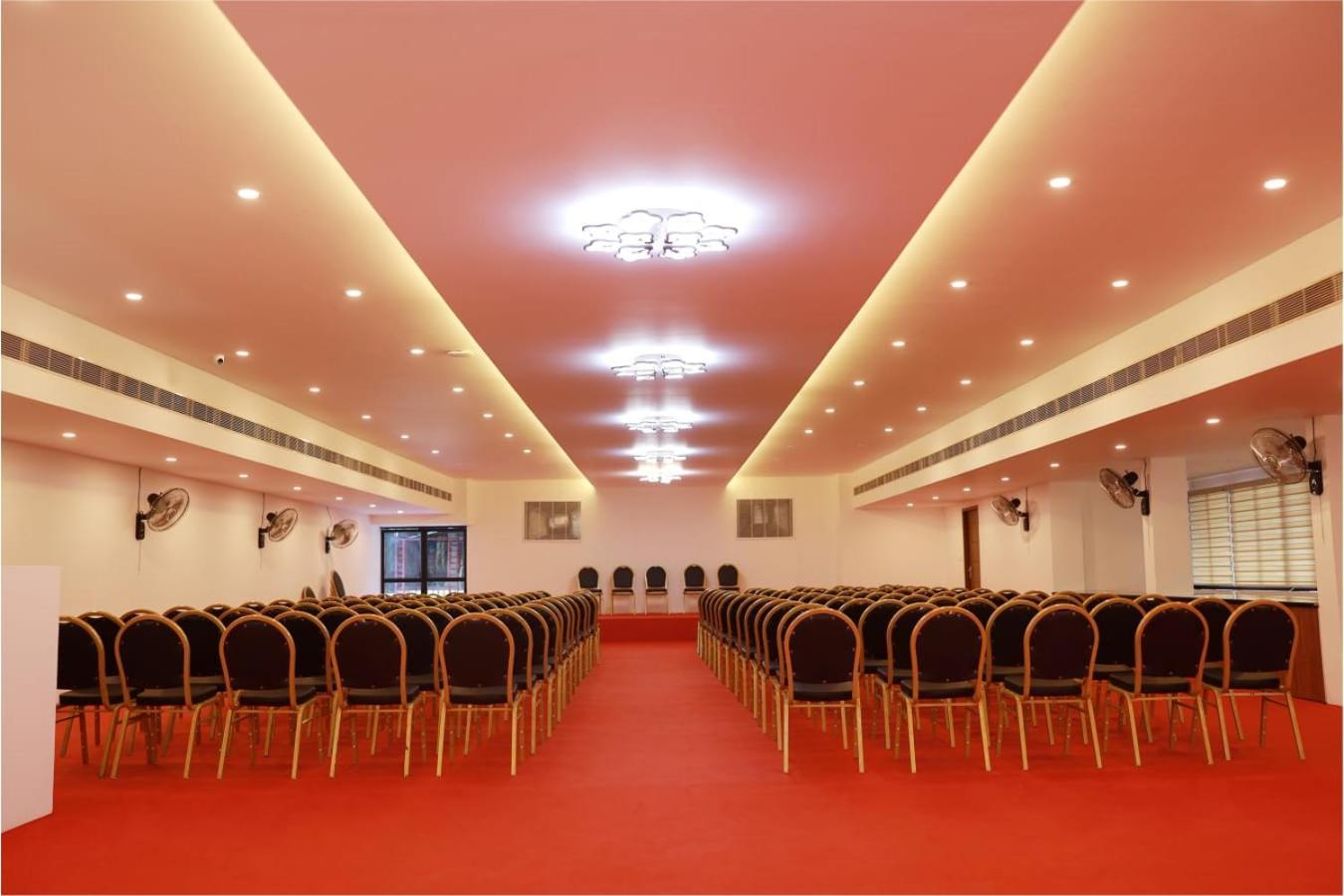 Отель Pearl Residency Ayoor Экстерьер фото