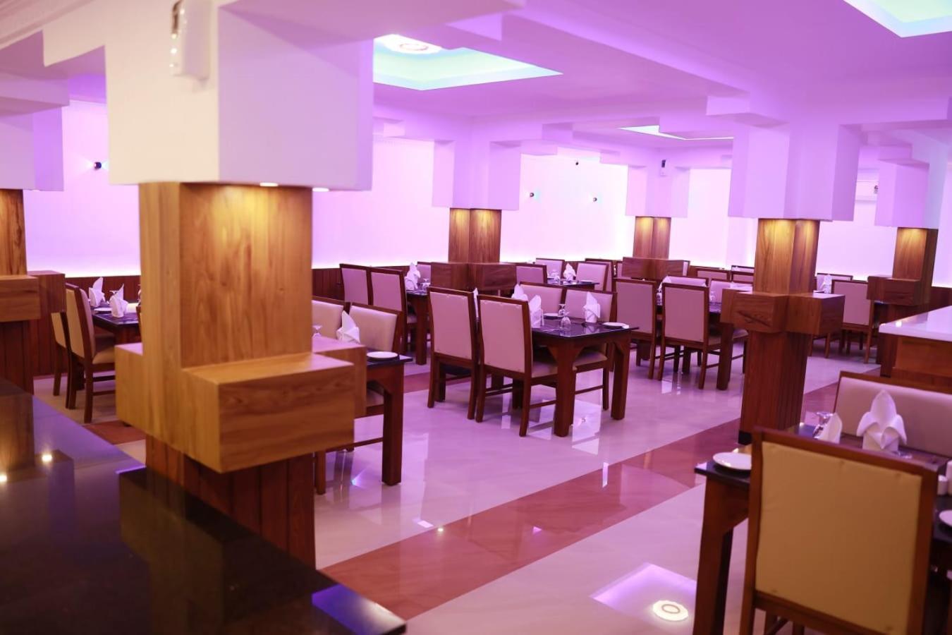 Отель Pearl Residency Ayoor Экстерьер фото