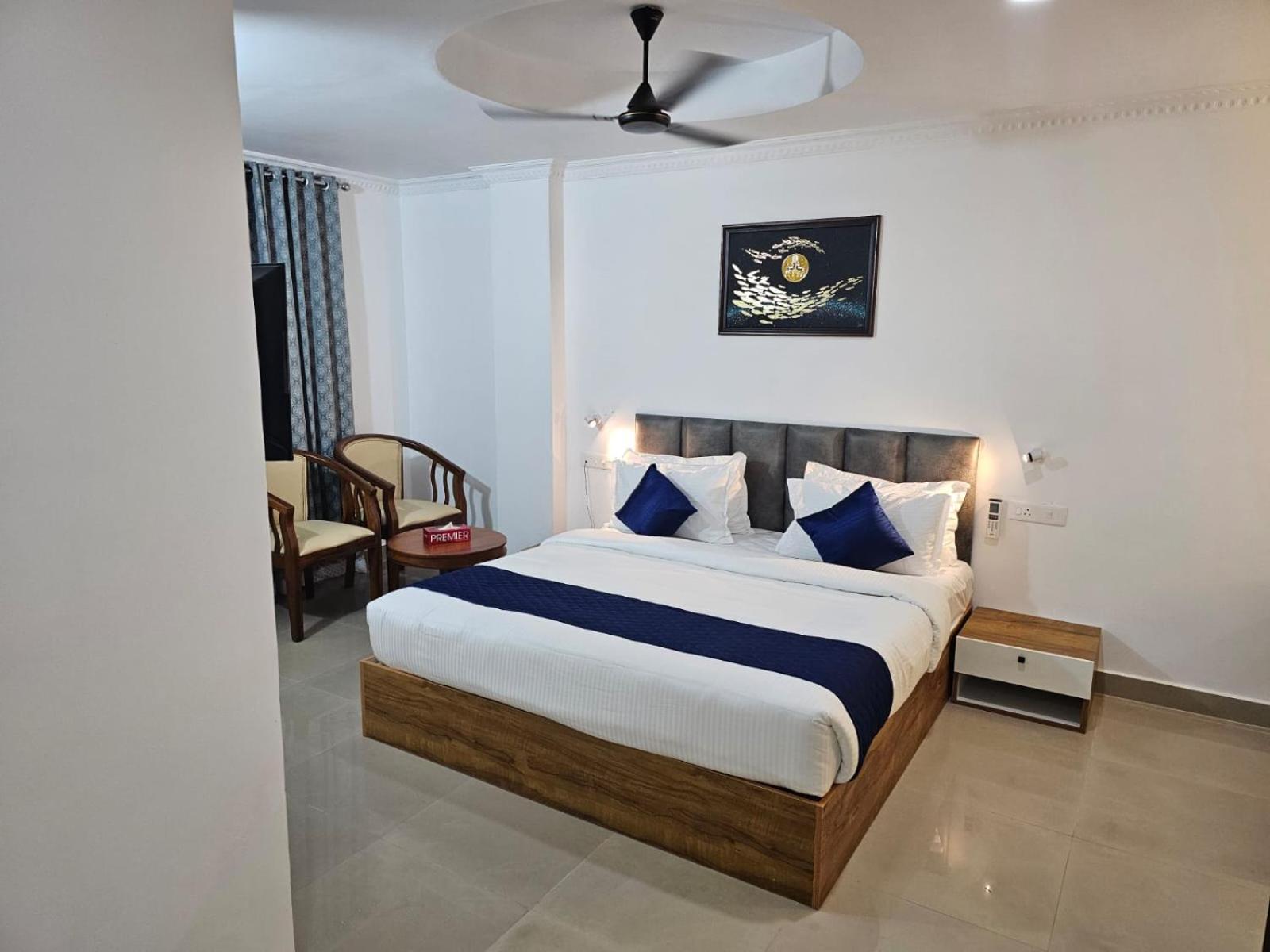 Отель Pearl Residency Ayoor Экстерьер фото